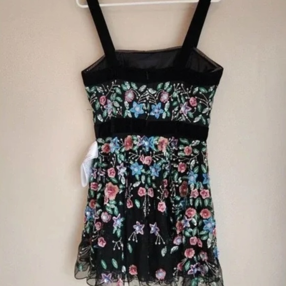 Mac Duggal Beaded Black Floral Mini Dress - Picture 7 of 15